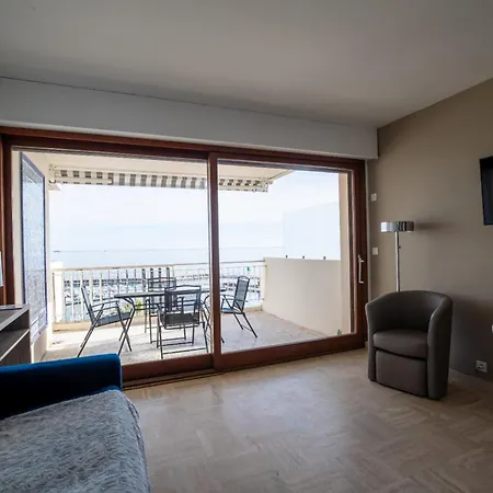 Beautiful With Sea View Perfect For Holidays And Festivals شقة *